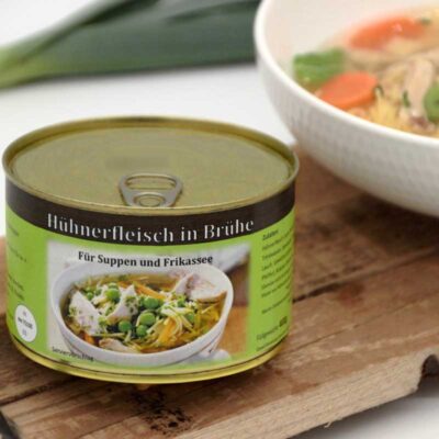 Hühnerfleisch in Brühe