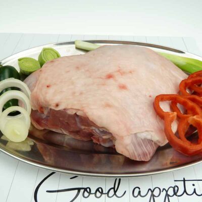 Puten-Oberkeule mit Haut mit Knochen