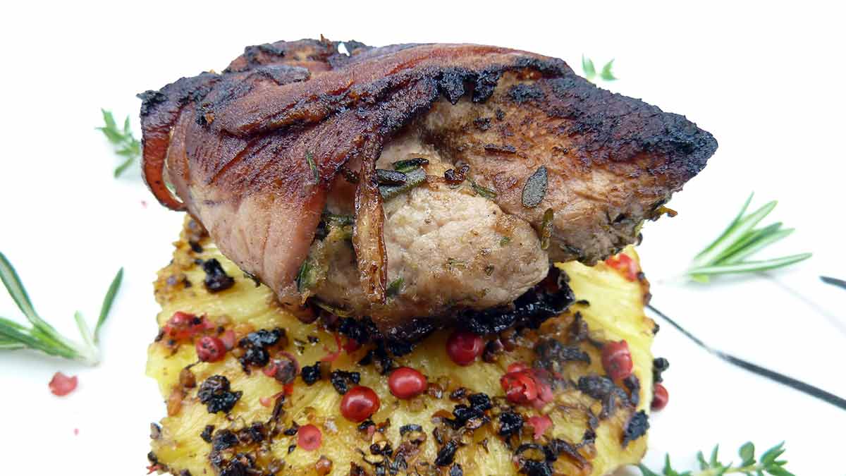 Pfaffenschnittchen auf Ananas