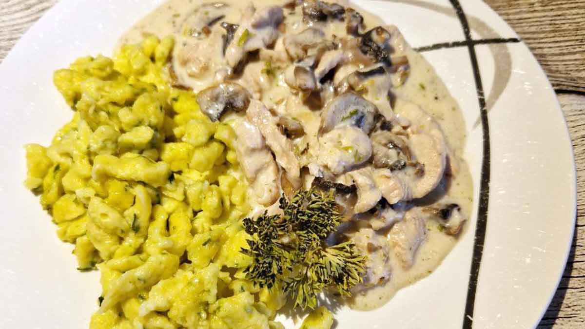 Putengeschnetzeltes nach “Zürcher Art”